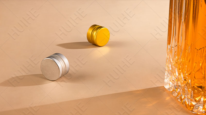 wine corks vs screw caps-screw caps tappi per vino vs tappi a vite-tappi a vite