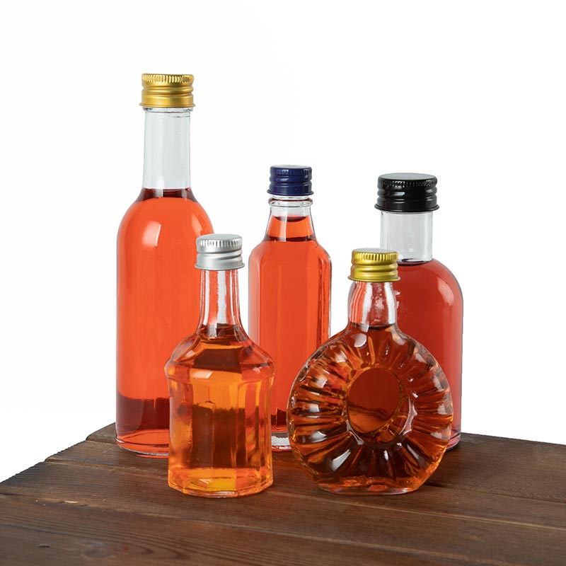 Mini Glass Liquor Bottle with Screw Cap (4) Mini bottiglia di liquore in vetro con tappo a vite (4)