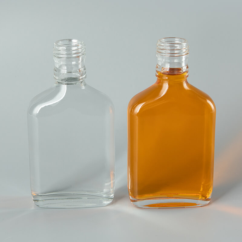 Bottiglia di liquore per fiaschetta di whisky in vetro Super Flint da 6 OZ all'ingrosso