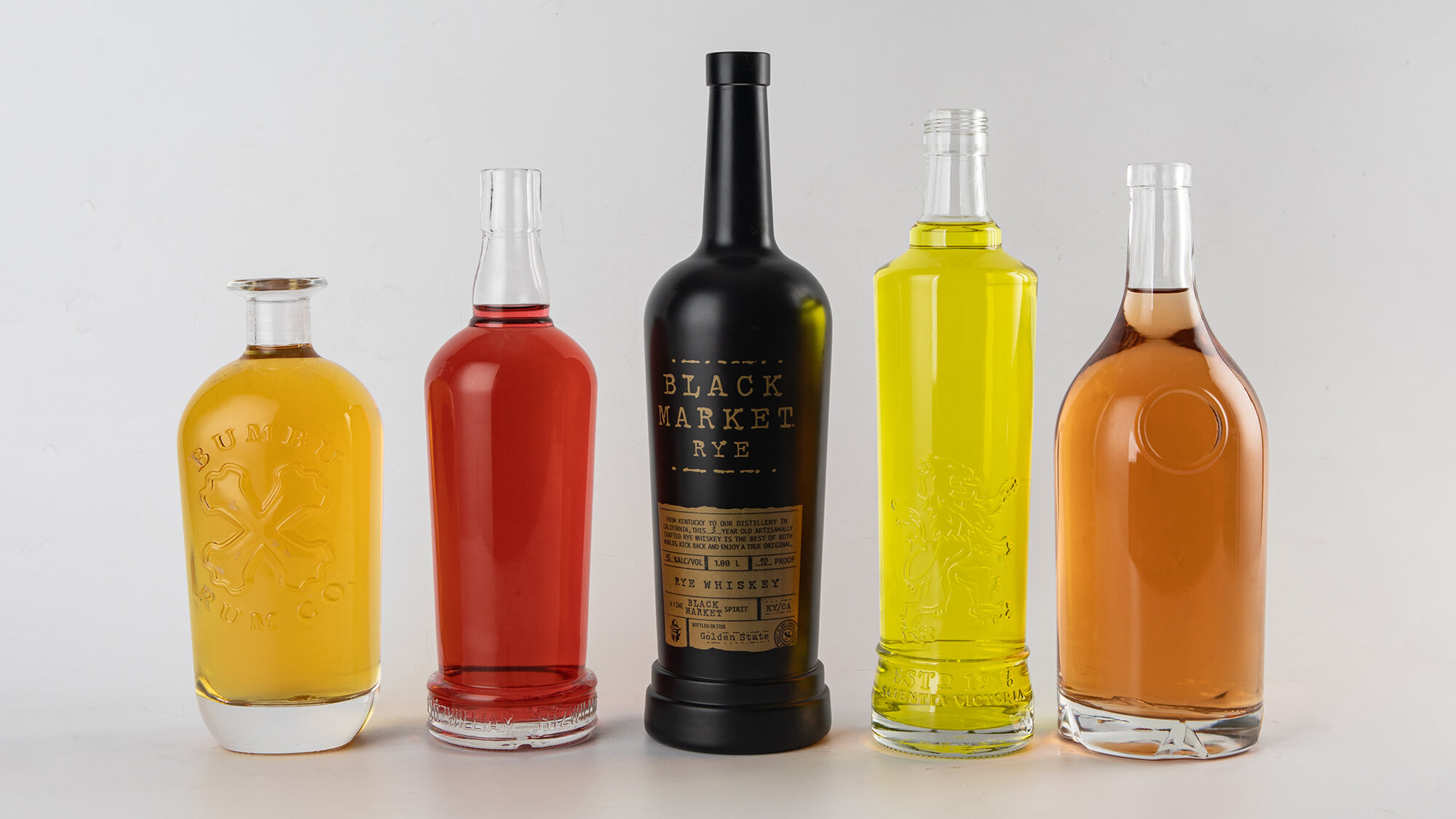 bottiglia di vetro di rum