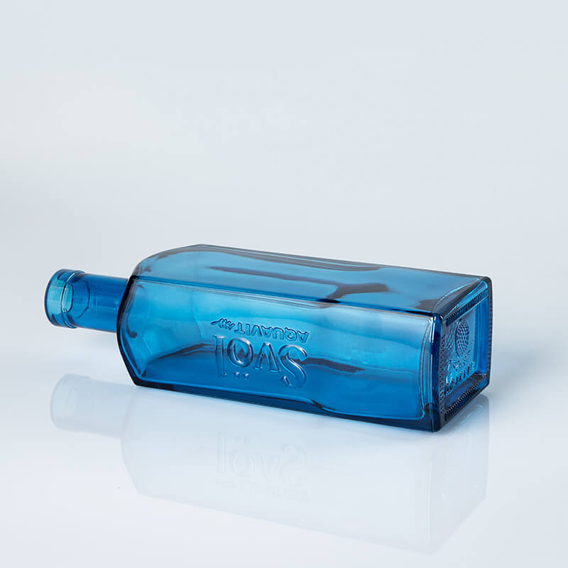 bottiglia per bevande alcoliche blu (1)