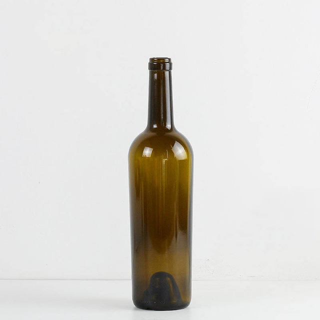 Bottiglia di vino in vetro conico bordolese da 750 ml