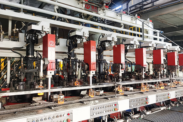 fabbrica di bottiglie di liquori (1)