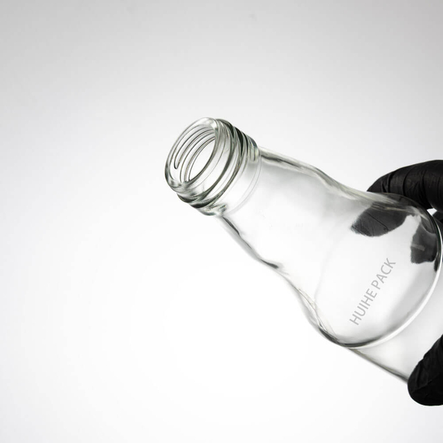 Bottiglia d'acqua in vetro trasparente di fascia alta da 270 ml con collo a vite