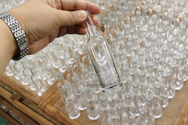 bottiglia di alcol mini portatile