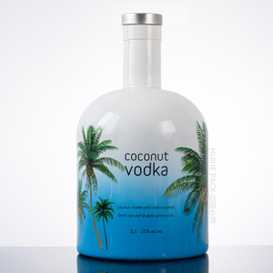 Bottiglia di liquore alla crema di rum e vodka al gusto di cocco da 1 litro