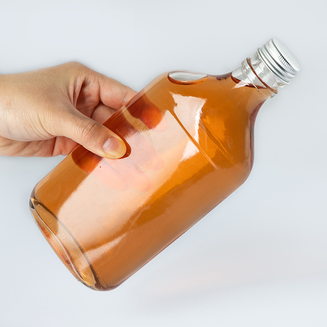 Bottiglia di pallone a liquori di whisky vodka in vetro