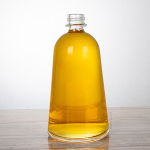 Forma a campana Bottiglia di liquore in vetro da 500 ml con curve lisce