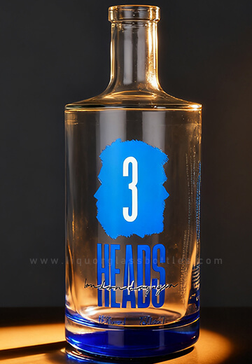 Bottiglia di vetro di whisky