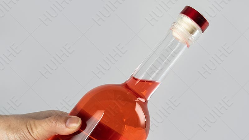 Come imballare le bottiglie di vetro nel bagaglio - bottiglia a collo lungo