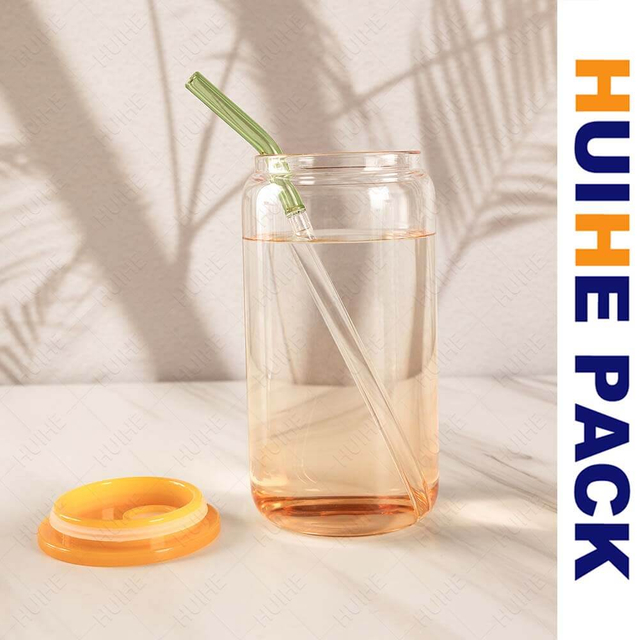 Bottiglia per bevande personalizzata in vetro borosilicato con coperchio in bamb&ugrave; e cannuccia