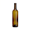 Bottiglia di vino rosso bordeaux con tappo in sughero verde ambra vuoto da 750 ml