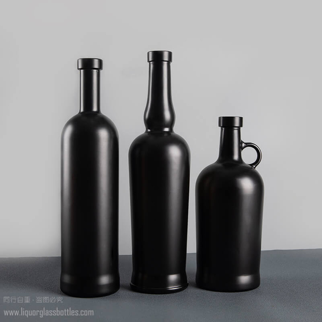 Confezione in vetro Tequlia Vodka Whiskey con rivestimento nero da 75 CL