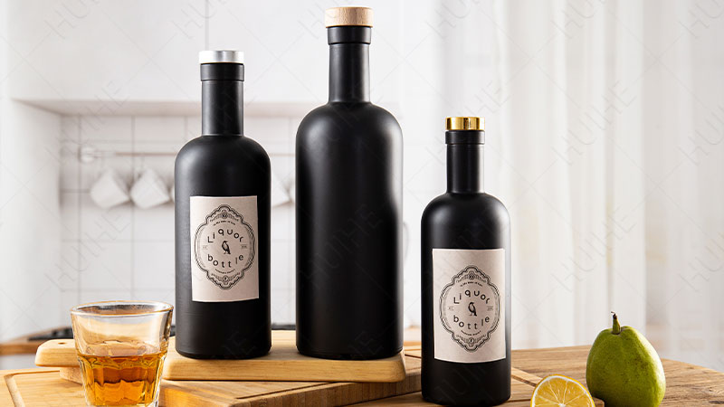 Bottiglia di liquore rotonda classica - bottiglia di liquore dall'aspetto