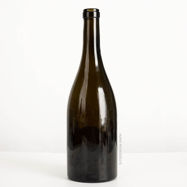 Bottiglie di vino in vetro bordeaux di colore scuro con tappo in sughero sfuse