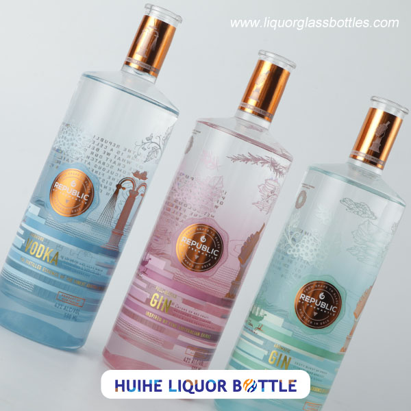 bottiglia di liquori di decalcomania