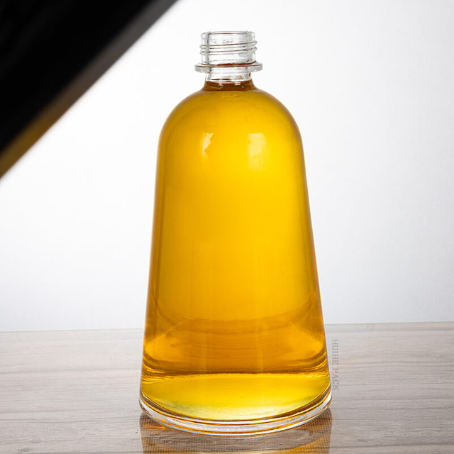 Forma a campana Bottiglia di liquore in vetro da 500 ml con curve lisce
