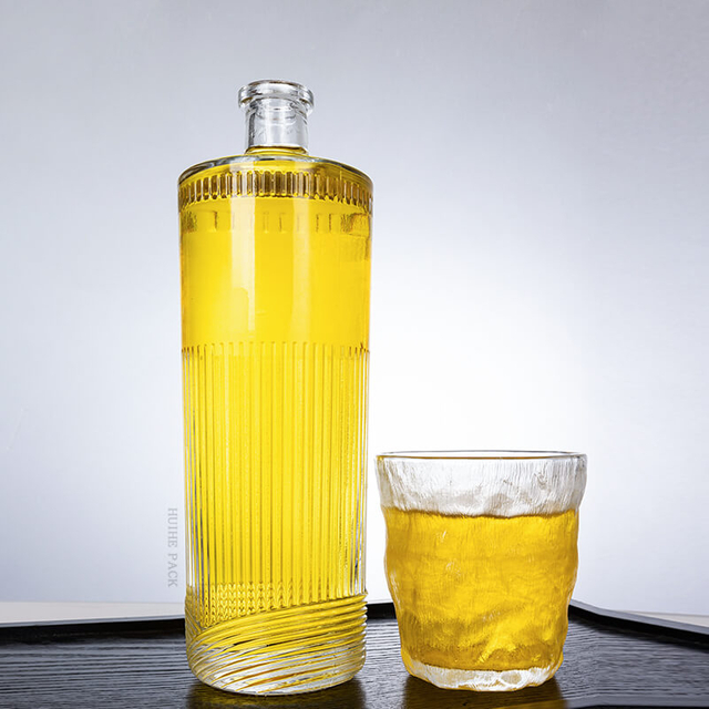 Bottiglia spirituale a strisce cilindriche da 700 ml con scatola personalizzata