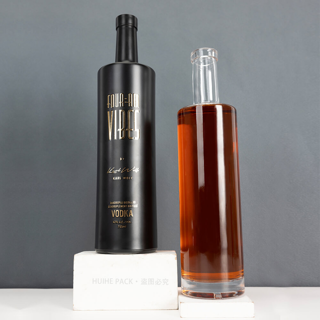 Kendo Gold Stamped 750 ml Black Black Glass Vodka Bottles