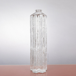 Linee ondulate irregolari in rilievo in vetro da 550 ml