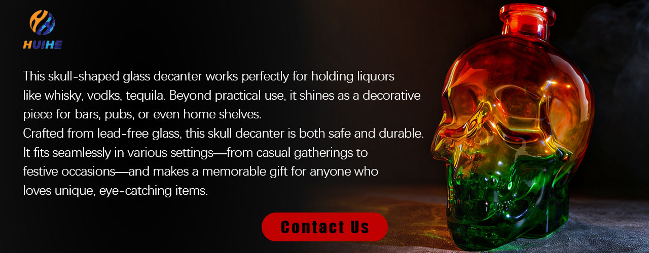 Bottiglia di vodka in cristallo di teschio - contatto