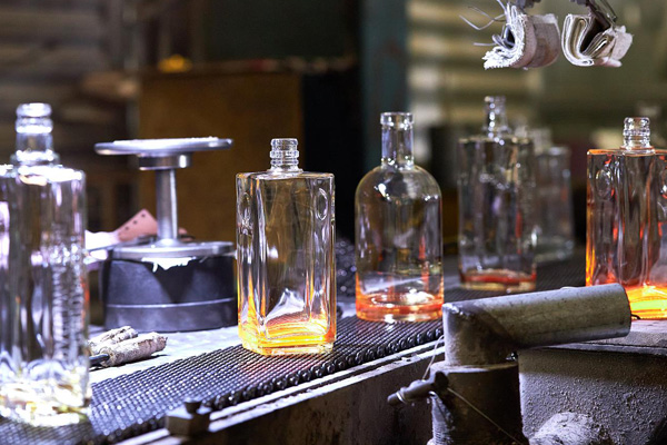 vetro per bottiglie di liquori all'ingrosso