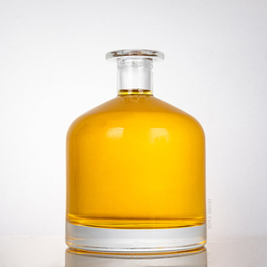 Bottiglia di bottiglia di liquore a forma bulbosa liscia classica bottiglia