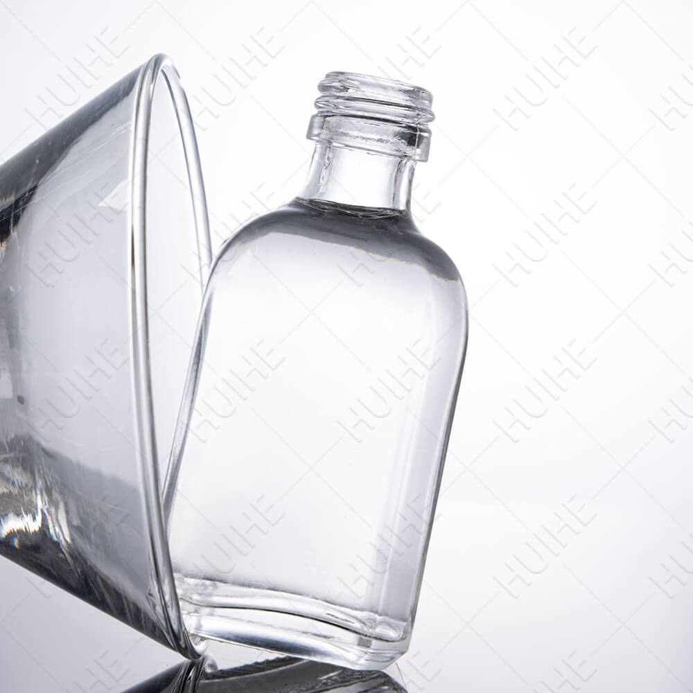 bottigliette di alcol quadrate (5)