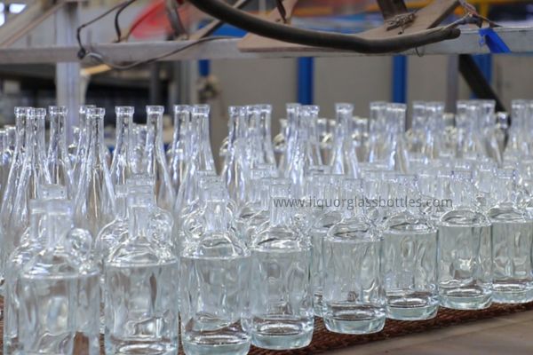 bottiglia di vetro whisky