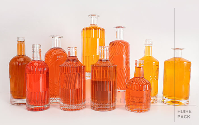 Bottiglia di liquori a strisce