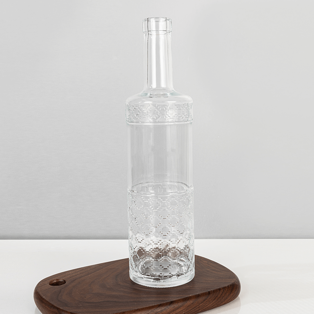 Bottiglia di liquore in vetro a cilindro a cilindro a cilindro a manzo a collo in rilievo da 700 ml