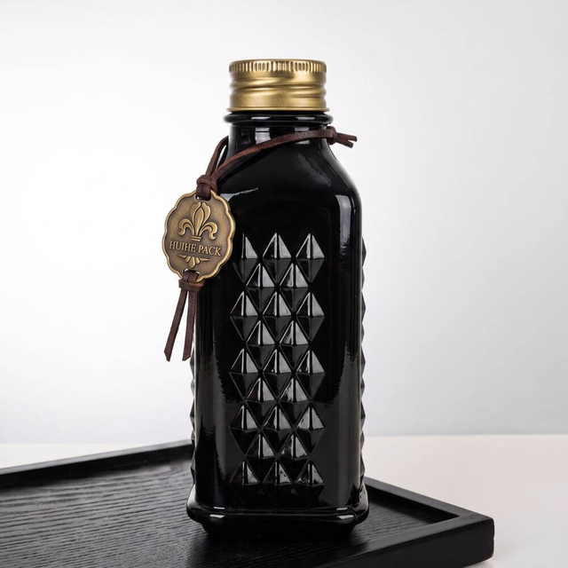 650 ml Modello in rilievo in bottiglia di liquore in vetro a forma di diamante