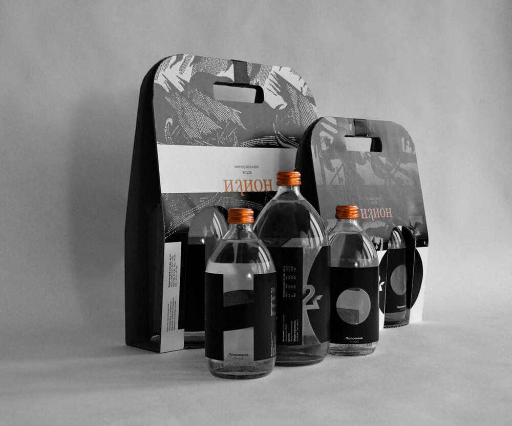 Tendenze del design degli imballaggi per acqua premium 2026 bottiglia di vetro (8).jpg